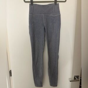 Lululemon ribbed leggings in size 4